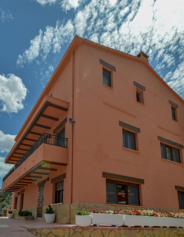 La Casita De El Cuervo Bed & Breakfast Екстериор снимка